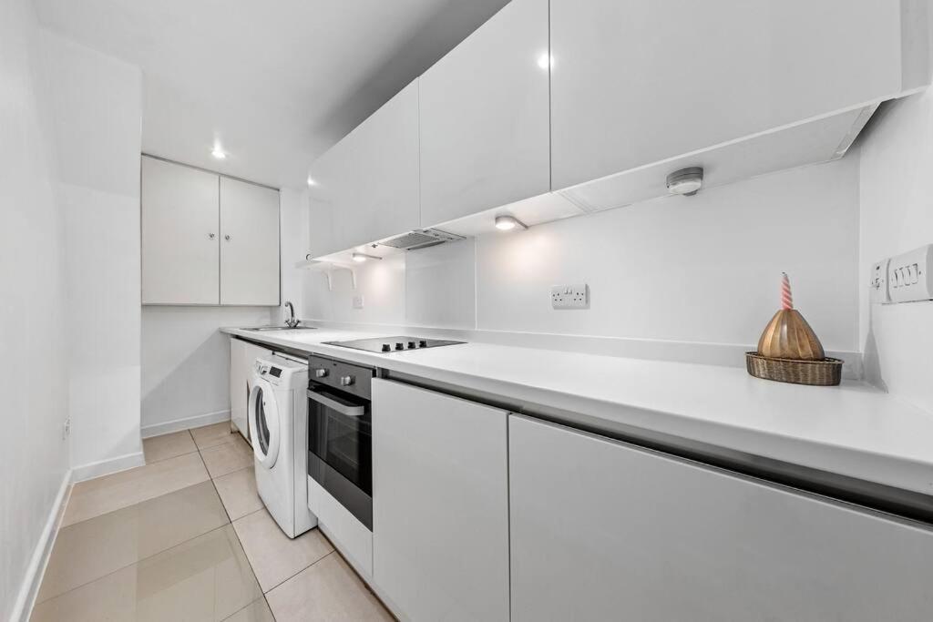 3 Bedroom Flat In Mayfair Hy4 * Londra