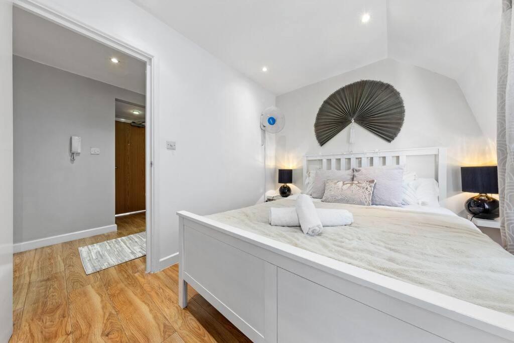 3 Bedroom Flat In Mayfair Hy4 * Londra