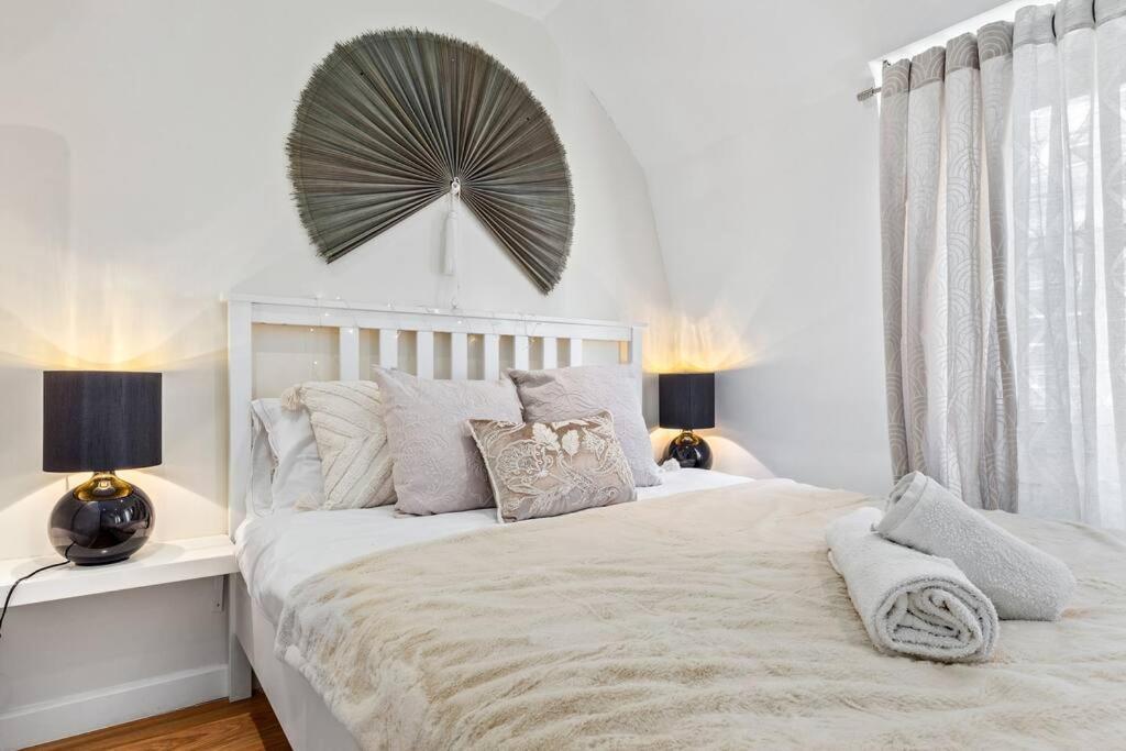3 Bedroom Flat In Mayfair Hy4 Londra